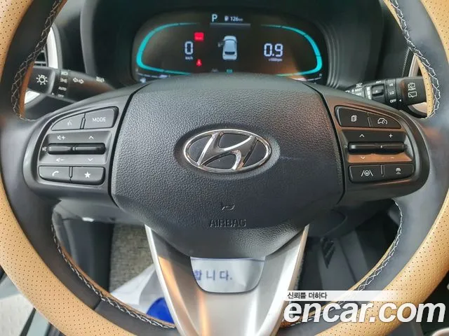 Hyundai Venue — Фото автомобиля 16