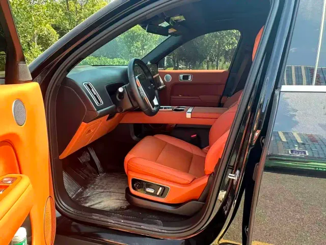 Li Auto L7 — Фото автомобиля 11