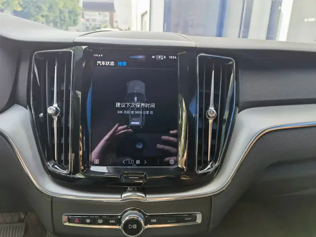 Volvo XC60 — Фото автомобиля 13
