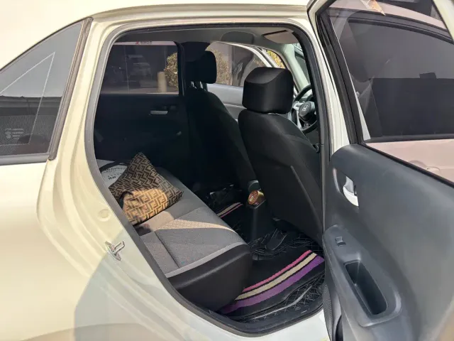 Honda Fit — Фото автомобиля 9