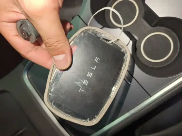 Tesla Model Y — Фото автомобиля 8