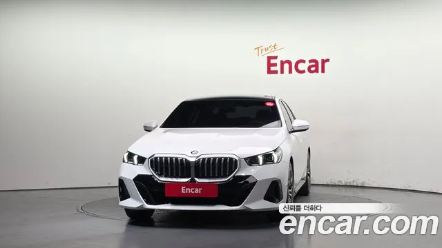 BMW 5 Series — Фото автомобиля 3