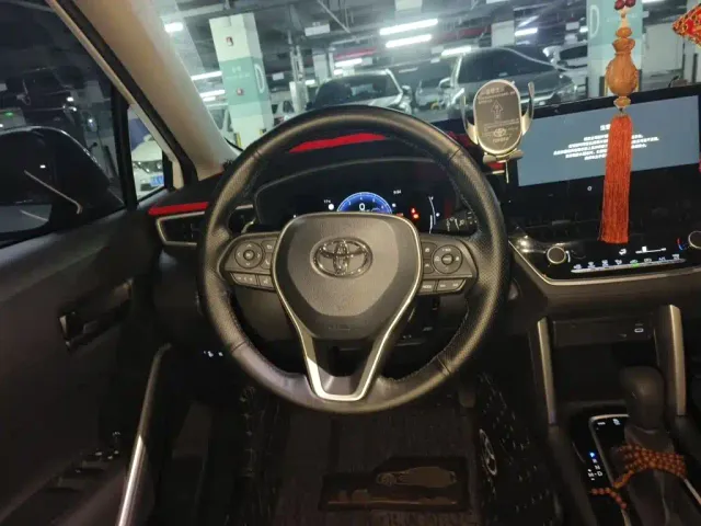 Toyota Frontlander — Фото автомобиля 6