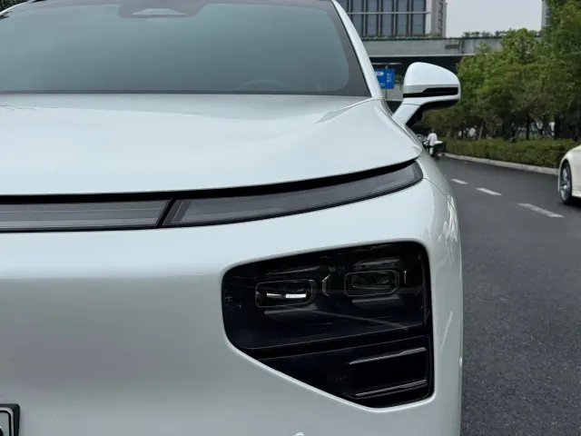 Xpeng G9 — Фото автомобиля 16