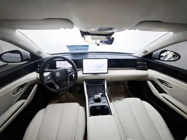 BYD Qin L — Фото автомобиля 7