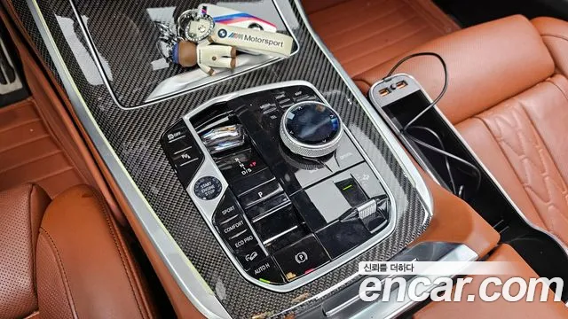 BMW X7 M60i xDrive M Sport 6 мест — Фото автомобиля 9