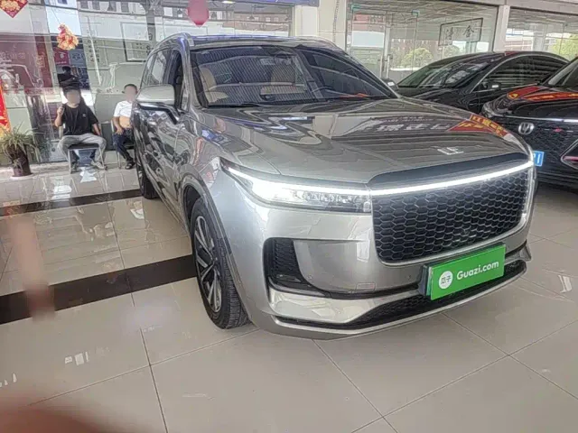 Li Auto ONE — Фото автомобиля 3