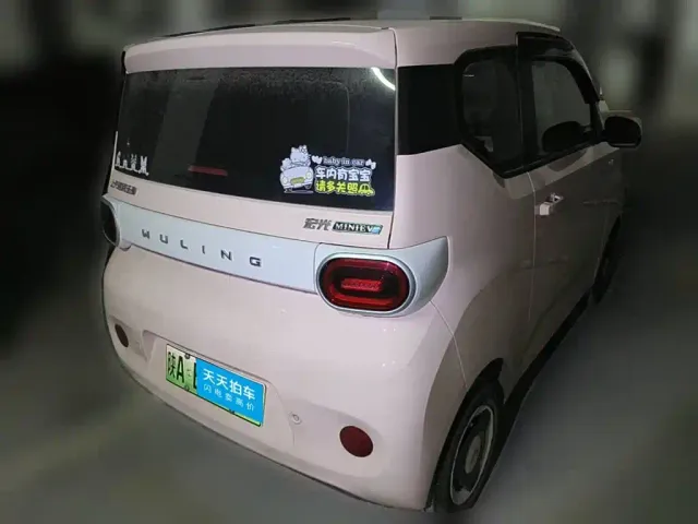 Wuling Hongguang Mini EV — Фото автомобиля 2