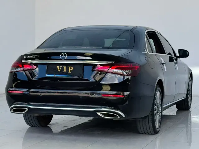 Mercedes-Benz E-Class — Фото автомобиля 9