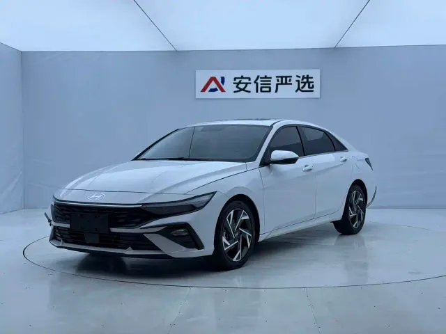 Фотография автомобиля — Hyundai Elantra