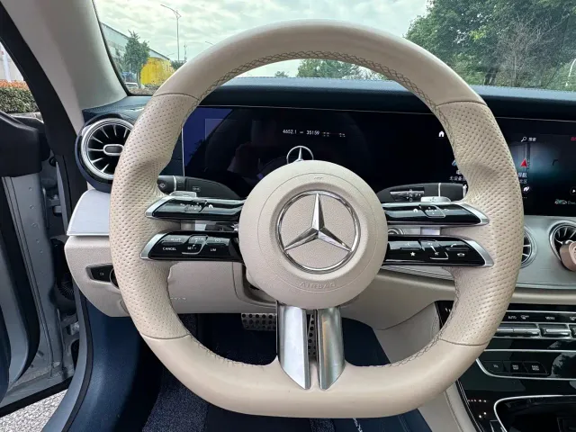 Mercedes-Benz E-Class — Фото автомобиля 15