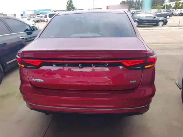 Geely Emgrand — Фото автомобиля 5