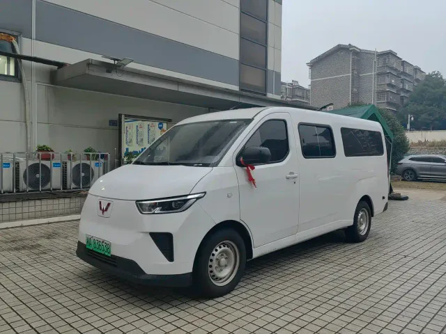 Фотография автомобиля — Wuling Yangguang