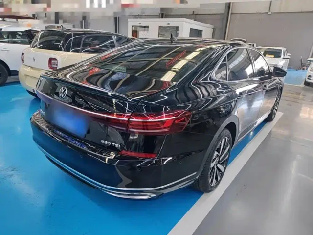 Volkswagen Passat — Фото автомобиля 6