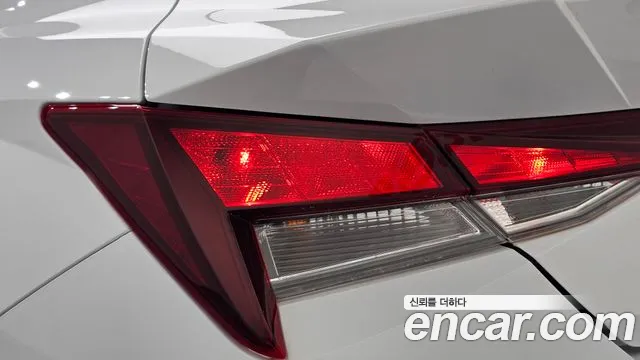 Hyundai Avante CN7 — Фото автомобиля 23