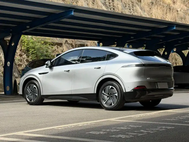 Xpeng G6 — Фото автомобиля 7