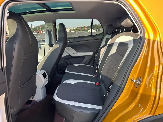 Volkswagen T-Cross — Фото автомобиля 5
