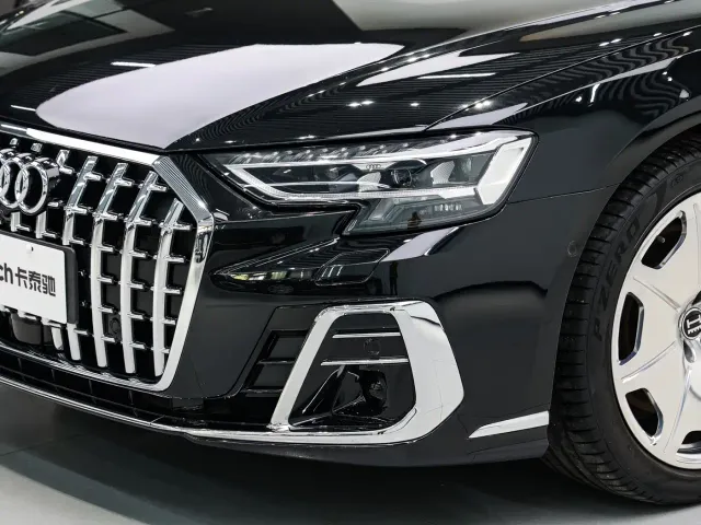 Audi A8 — Фото автомобиля 7