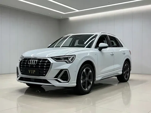 Фотография автомобиля — Audi Q3