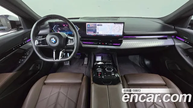 BMW 5 Series G60 — Фото автомобиля 10