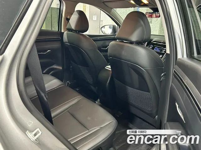 Hyundai Tucson Tucson (NX4) Дизель 2.0 4WD — Фото автомобиля 19