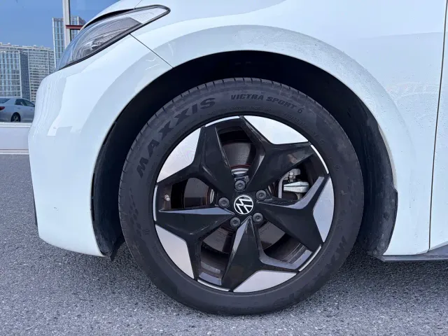 Volkswagen ID.3 — Фото автомобиля 5
