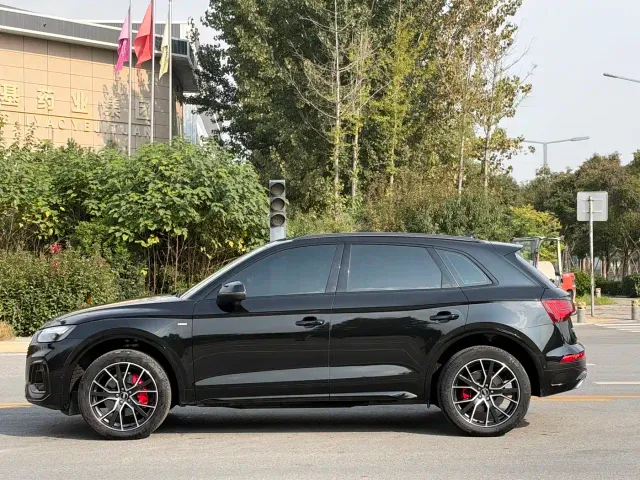 Audi Q5L — Фото автомобиля 7