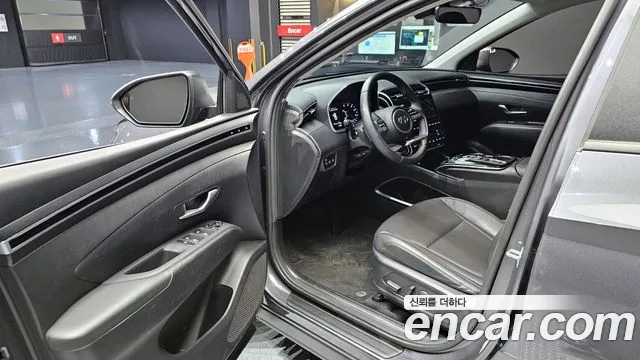 Hyundai Tucson Tucson (NX4) Дизель 2.0 2WD — Фото автомобиля 11