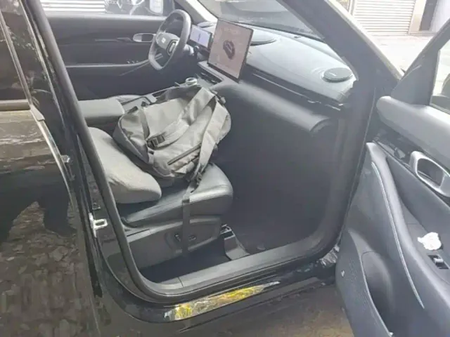 Geely Galaxy E5 — Фото автомобиля 17