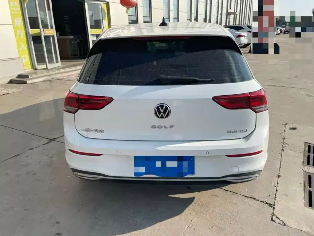 Volkswagen Golf — Фото автомобиля 4