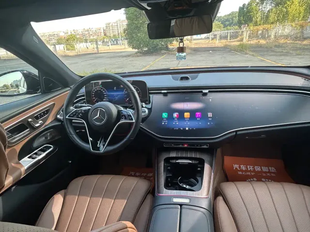Mercedes-Benz E-Class — Фото автомобиля 9