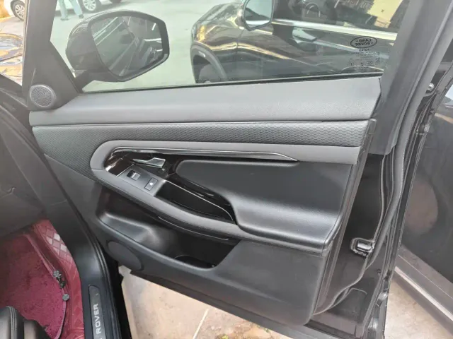 Land Rover Range Rover Evoque — Фото автомобиля 23