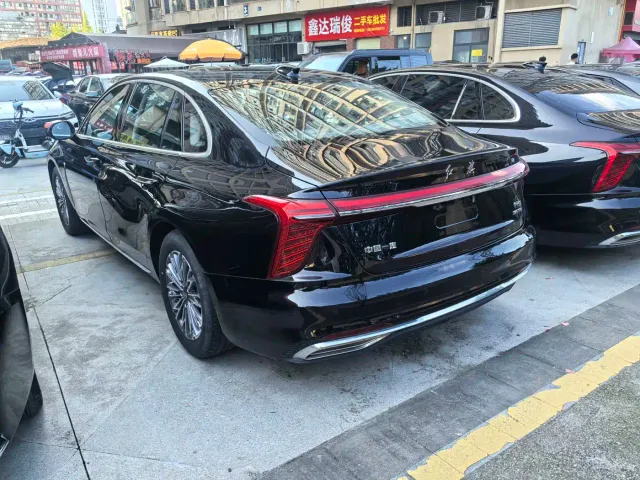 Hongqi H5 — Фото автомобиля 11