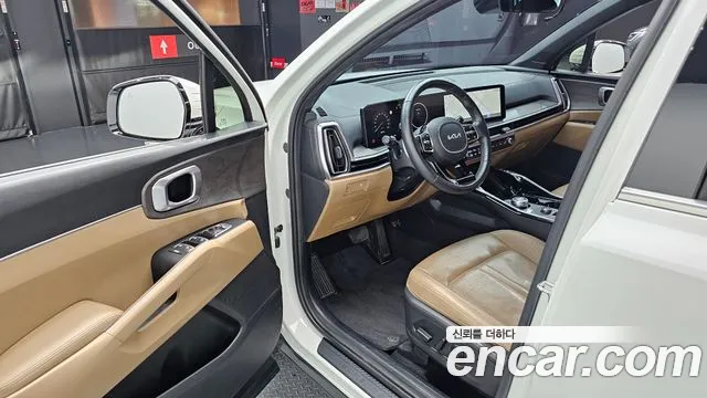 Kia Sorento Новый Sorento 4 поколение Бензин 2.5T 2WD — Фото автомобиля 9