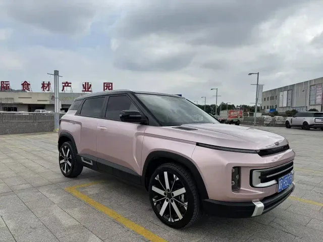Geely ICON — Фото автомобиля 3