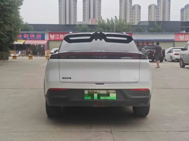 Dongfeng Fengshen L7 — Фото автомобиля 13