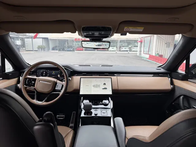Land Rover Range Rover Sport — Фото автомобиля 10