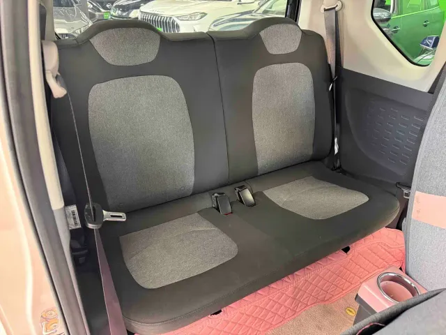 Wuling Hongguang Mini EV — Фото автомобиля 12