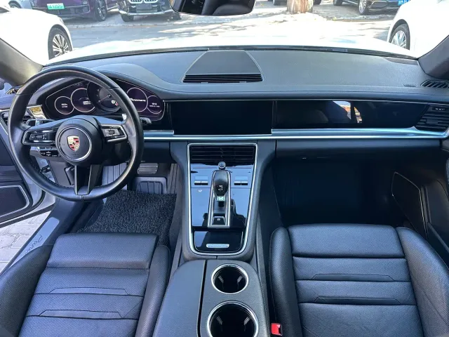Porsche Panamera — Фото автомобиля 20