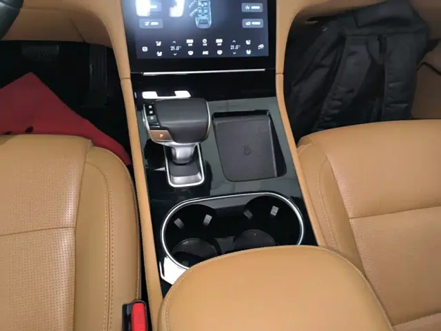 Li Auto ONE — Фото автомобиля 13