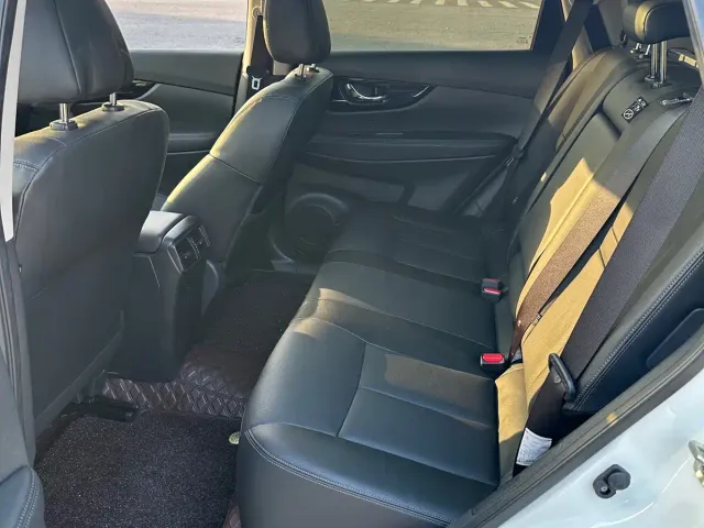 Nissan X-Trail — Фото автомобиля 5