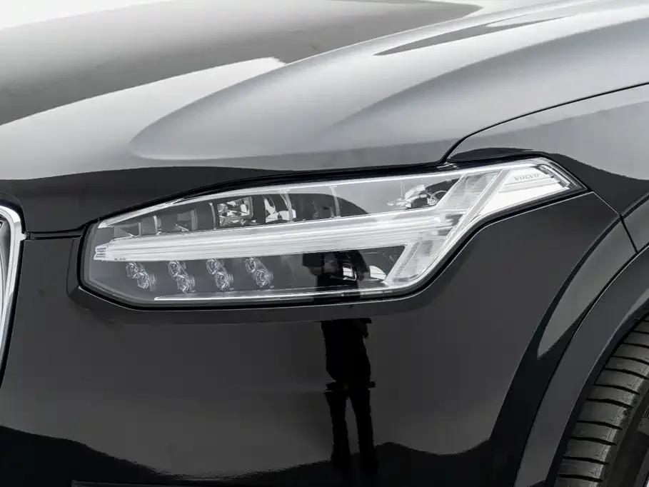 Volvo Volvo XC90 Plug-in Hybrid 2022 E-Drive Hybrid T8 Smart Premium Luxury 7-Seater — Фото автомобиля 27