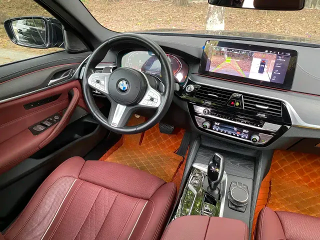 BMW 5 Series — Фото автомобиля 13