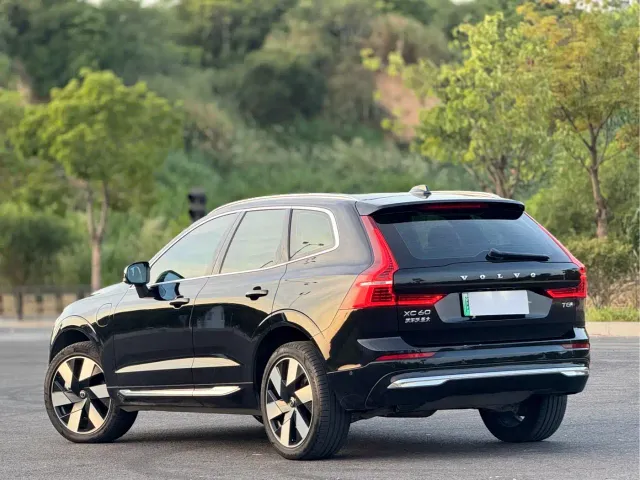 Volvo XC60 — Фото автомобиля 16