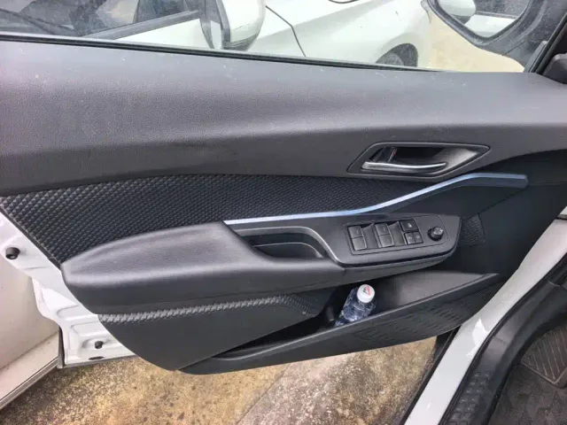 Toyota IZOA — Фото автомобиля 8