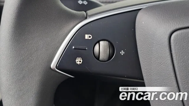 Tesla Model Y — Фото автомобиля 20