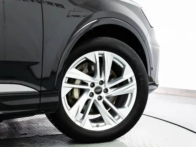 Audi Q7 — Фото автомобиля 20