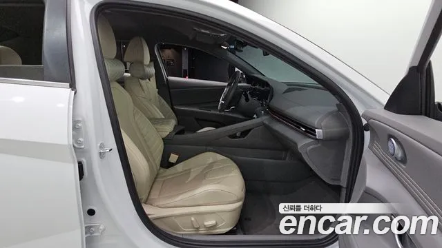 Hyundai AVANTE Новый Avante (CN7) — Фото автомобиля 12