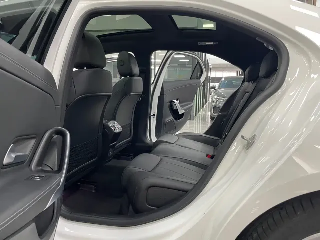 Mercedes-Benz A-Class — Фото автомобиля 6
