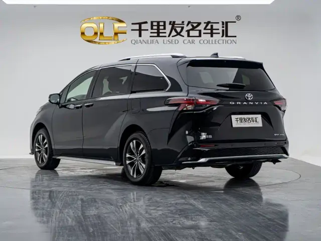 Toyota Granvia — Фото автомобиля 6